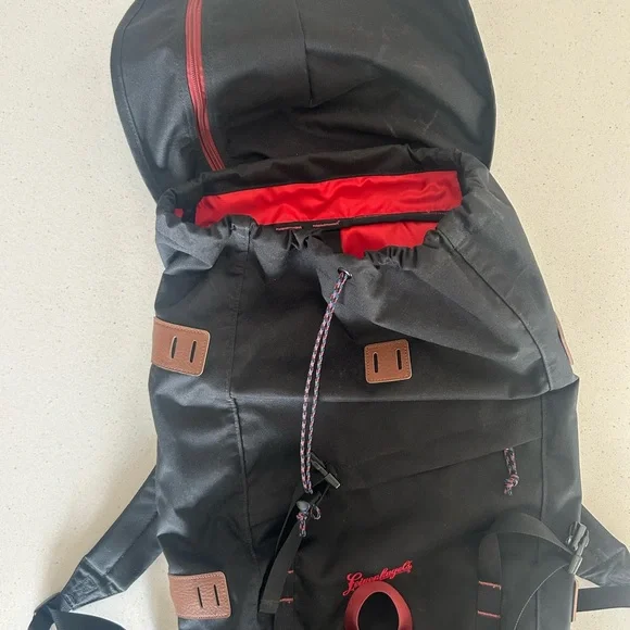 Patagonia Leinenkugel’s Arbor Pack Black Backpack with Brown Accents - Picture 4 of 7